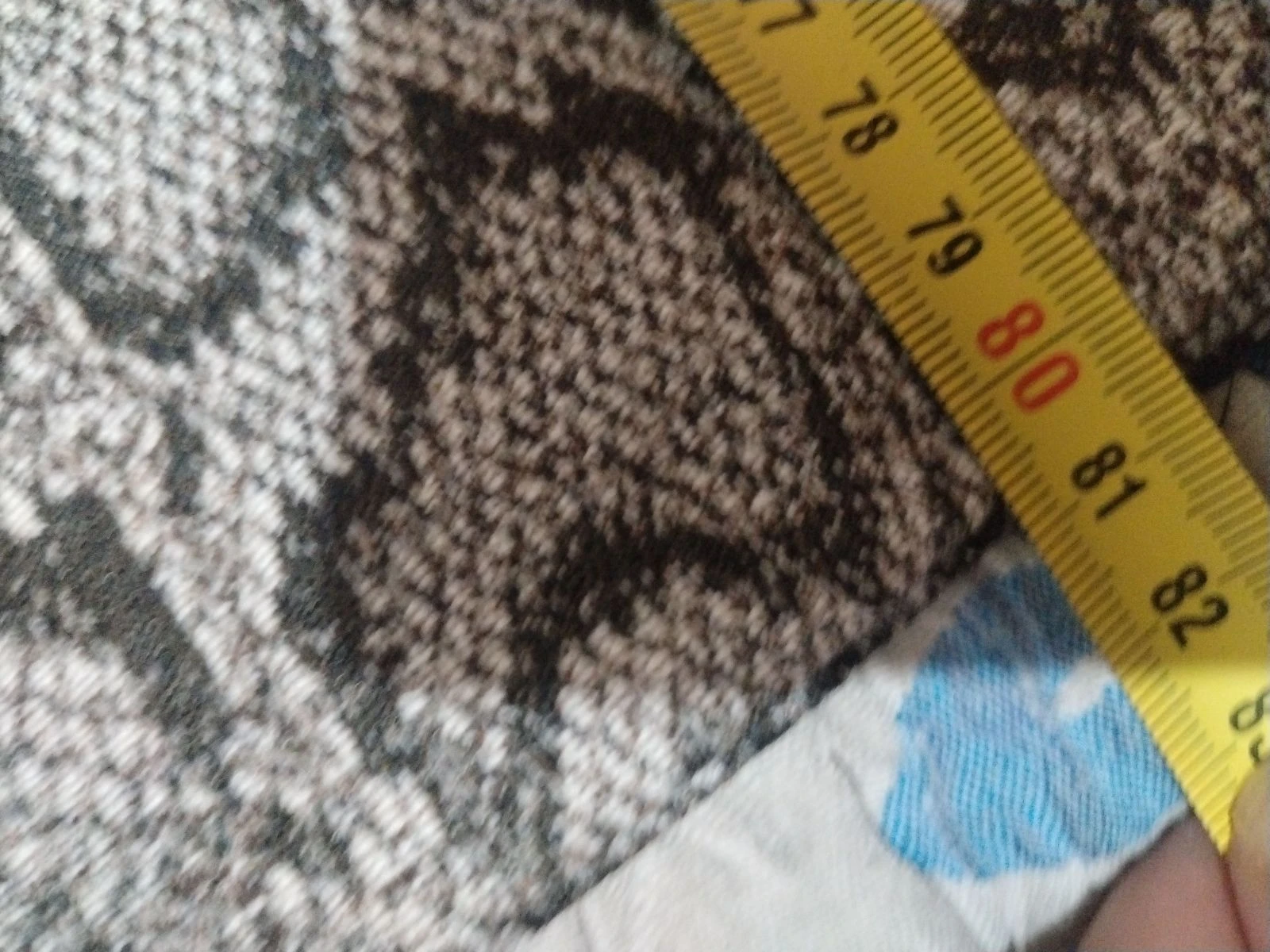 Vestido de verano de Zara con un estampado de serpiente o de cocodrilo – photo 11